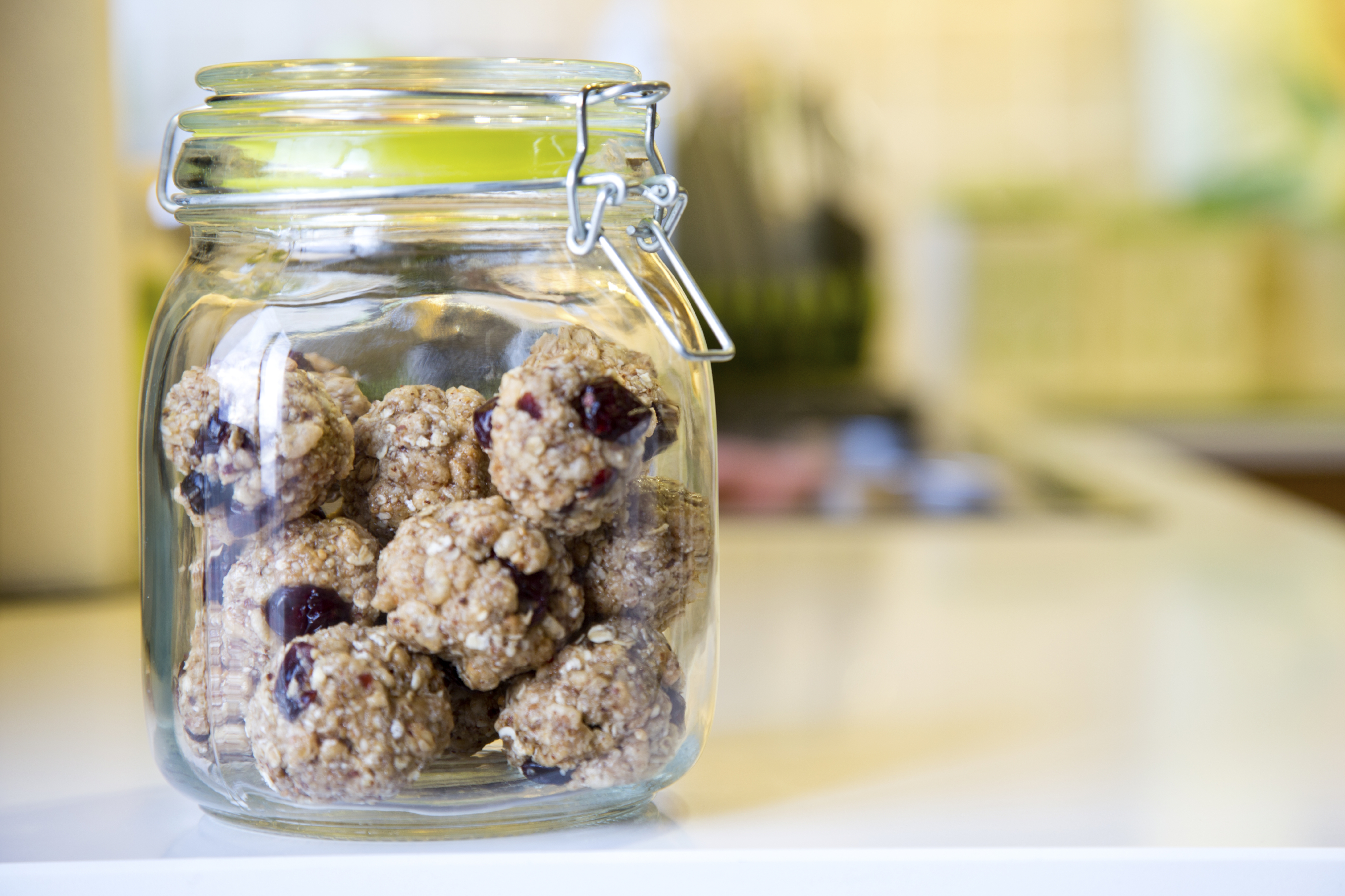 4 ProteinHeavy Snacks To Watch Your Favorite Fall Sport With